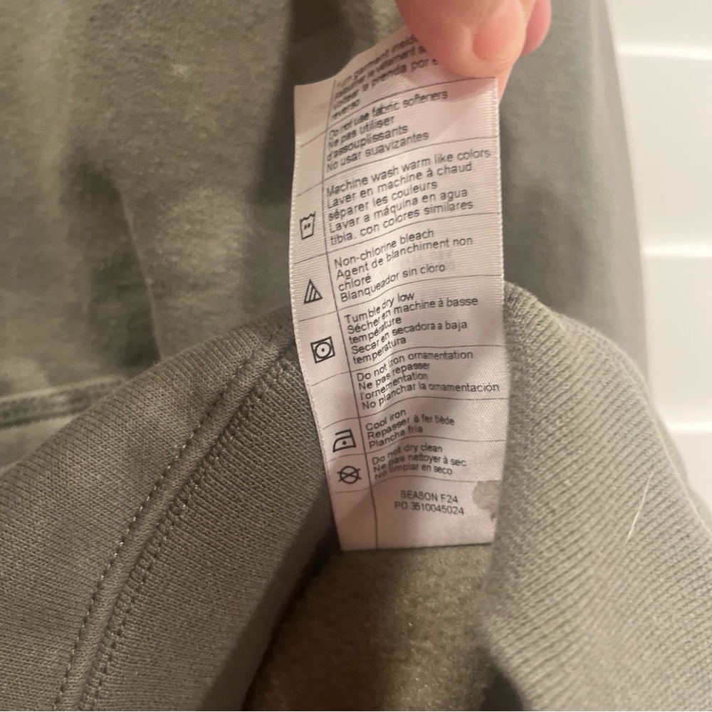 Men's Carhartt Rain Defender Loose Fit Logo Graphic Hoodie  Medium - Picture 5 of 6